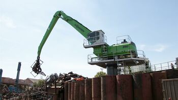 SENNEBOGEN 850 E Material handler for scrap and port handling