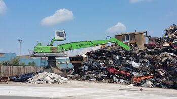 SENNEBOGEN 840 E beim Schrottrecycling von der Great Lakes Region bis runter nach Florida