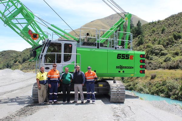 SENNEBOGEN 655 Seilbagger mit Schleppschaufel in Neuseeland
