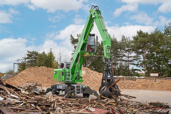 SENNEBOGEN 824 G-Mobilbagger-Recyclingmaschine