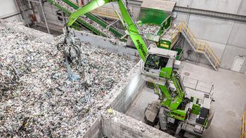 Abfallrecycling-SENNEBOGEN 825-Elektrobagger-CO2 Einsparung